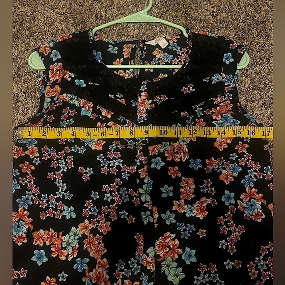 Candie’s size small floral tank. Black with vibrant flowers Very gently used. - Picture 8 of 10